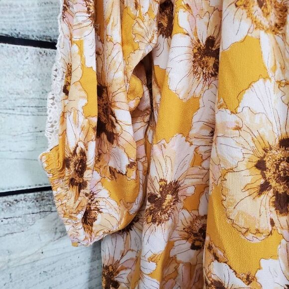 Maurices Women’s Plus Size 2X Yellow Floral Peasant Blouse Crochet Sleeve Detail - Picture 2 of 7